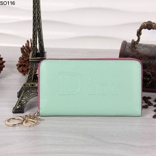 Christian Dior светлозелен портфейл с цип 116 Christian Dior светлозелен портфейл с цип 116