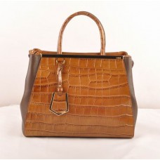 Чанта Fendi 2jours Coffee Crocodile Veins от кожа с тъмно кафе Ferrari от кожа среден размер Чанта Fendi 2jours Coffee Crocodile Veins от кожа с тъмно кафе Ferrari от кожа среден размер
