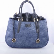 Чанта Fendi B Fab от черна кожа със син деним с горна дръжка Чанта Fendi B Fab от черна кожа със син деним с горна дръжка