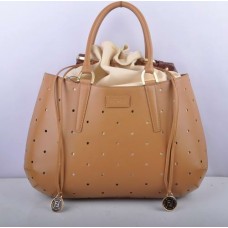 Чанта Fendi B Fab Apricot от перфорирана кожа, голяма, с горна дръжка Чанта Fendi B Fab Apricot от перфорирана кожа, голяма, с горна дръжка