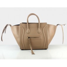 Чанти от телешка кожа Celine Boston Square Shrimp в розов цвят Чанти от телешка кожа Celine Boston Square Shrimp в розов цвят