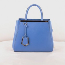 Малка кожена чанта Fendi 2jours с кръстосани вени в синьо Малка кожена чанта Fendi 2jours с кръстосани вени в синьо