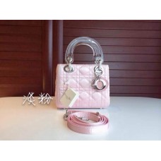 Най-добрата реплика на кожена чанта Dior Lady Totes