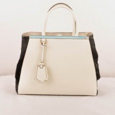 Чанта Fendi 2jours от бяла телешка кожа с черна кожа от конски косъм, средна Чанта Fendi 2jours от бяла телешка кожа с черна кожа от конски косъм, средна