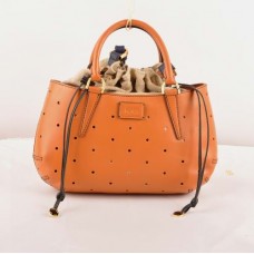 Чанта Fendi B Fab Orange Ferrari от кожа, перфорирана средна чанта с горна дръжка Чанта Fendi B Fab Orange Ferrari от кожа, перфорирана средна чанта с горна дръжка