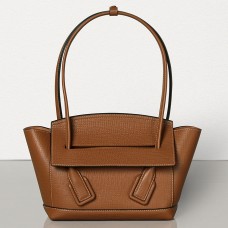 Чанта Bottega Veneta Arco 33 от кафява зърнеста телешка кожа Чанта Bottega Veneta Arco 33 от кафява зърнеста телешка кожа