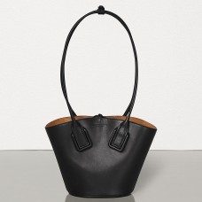 Малка чанта тип кошница Bottega Veneta от черна телешка кожа
