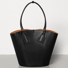 Bottega Veneta чанта тип кошница от черна телешка кожа
