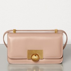 Класическа чанта Bottega Veneta Mini BV от телешка кожа в цвят телешка кожа Класическа чанта Bottega Veneta Mini BV от телешка кожа в цвят телешка кожа