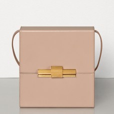 Чанта Bottega Veneta Daisey в телесен френски цвят на прасеца Чанта Bottega Veneta Daisey в телесен френски цвят на прасеца