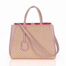 Чанта Fendi 2Jours Ferrari от естествена кожа с болт Чанта Fendi 2Jours Ferrari от естествена кожа с болт