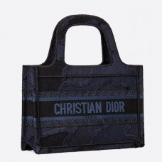Мини чанта Dior Book Tote от синьо камуфлажно платно