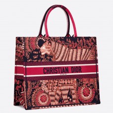 Чанта Dior Book Tote в цвят фуксия, бродирана от плат с животни