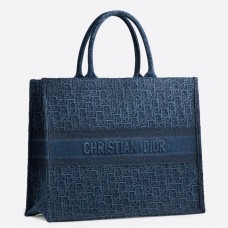 Чанта за книги Dior в деним син плат с бродерия Dior Oblique Чанта за книги Dior в деним син плат с бродерия Dior Oblique