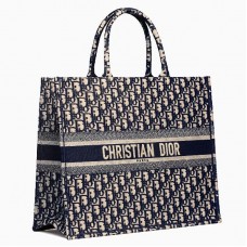 Бродирана чанта за книги Dior от наклонено платно
