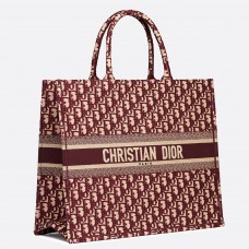 Чанта Dior Book Tote в бордо с бродирана коса платнена обвивка