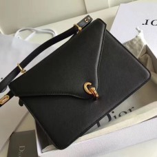 Чанта Dior C'est Dior с капак от черна телешка кожа
