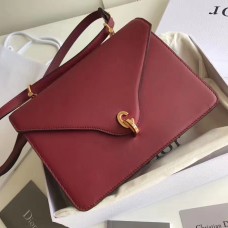 Чанта с капак Dior C'est Dior от червена телешка кожа