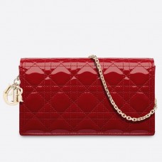 Дамска чанта Dior с верижка от червена лачена телешка кожа