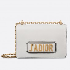 Чанта Dior J'Adior от телешка кожа с капак в бяло