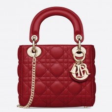 Мини чанта Dior Lady Dior с верижка от червена агнешка кожа Мини чанта Dior Lady Dior с верижка от червена агнешка кожа