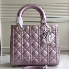 Дамска чанта Dior Medium от агнешка кожа цвят шампанско Дамска чанта Dior Medium от агнешка кожа цвят шампанско
