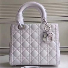 Дамска чанта Dior Medium от бяла агнешка кожа Дамска чанта Dior Medium от бяла агнешка кожа