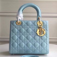Чанта Dior Medium Lady Dior от лачена кожа Celeste Чанта Dior Medium Lady Dior от лачена кожа Celeste