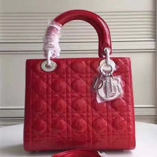 Дамска чанта Dior Medium от червена лачена кожа Дамска чанта Dior Medium от червена лачена кожа