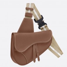 Мъжка чанта Dior Saddle Belt от кафява телешка кожа със зърнеста текстура