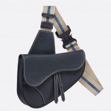 Мъжка чанта Dior Saddle belt от тъмносина телешка кожа със зърнеста текстура