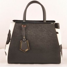 Чанта Fendi 2jours от черна кожа с кръстосани вени и черно/бяла средна чанта от конски косъм Чанта Fendi 2jours от черна кожа с кръстосани вени и черно/бяла средна чанта от конски косъм
